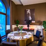 Готель Astoria 4*