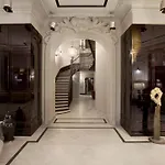 Готель Astoria