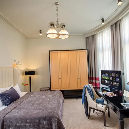 Astoria 4*