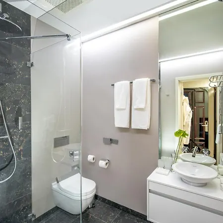 Astoria 4*