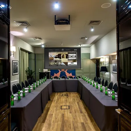 Astoria Hotel 4*