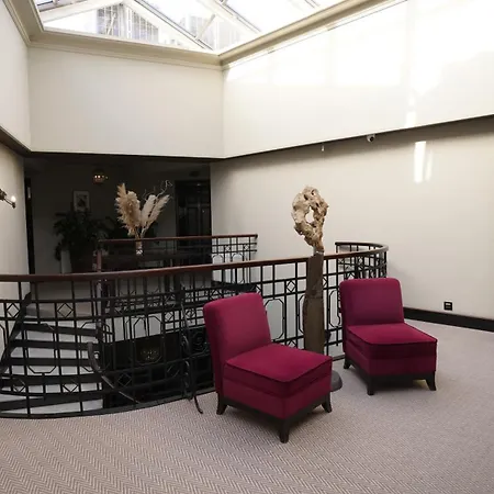 Astoria Hotel 4*