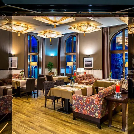 Astoria 4*